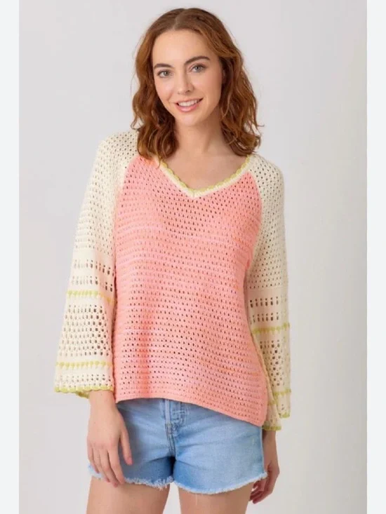 Crochet raglan sleeve V-Neck Sweater Top in Peach and Cream - Picture 3 of 3